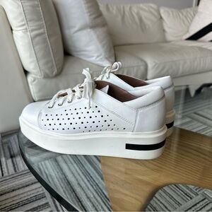 Kendra platform sneaker